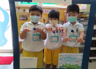 模擬天氣報導員，帶你看看這星期的天氣！We are the weather presenters!